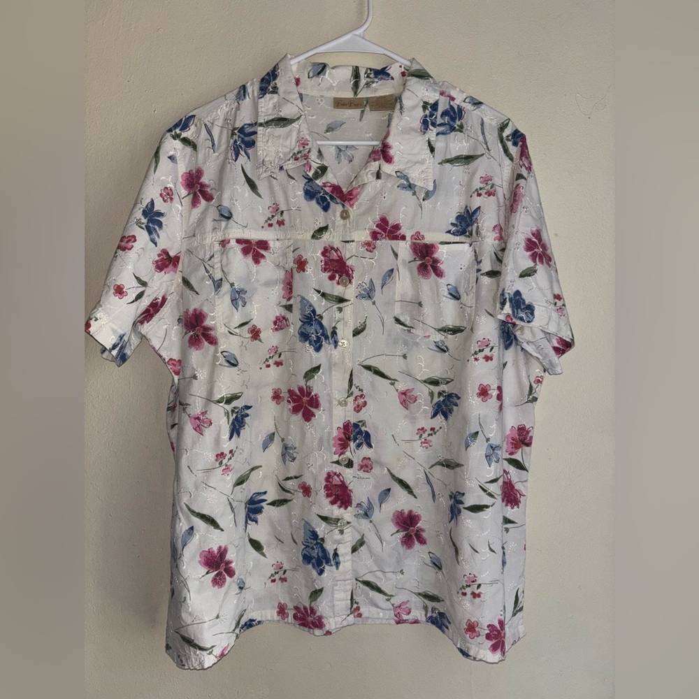 Bobbie Brooks White and Pink flowers Casual Button Down Shirt(0026)